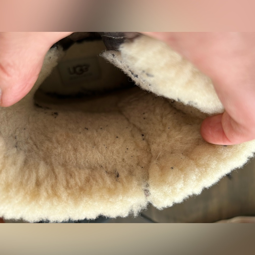 UGG Booties 👢👢 - Picture 6 of 9